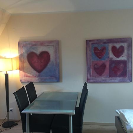 Barcelona Bed & Breakfast Düsseldorf Rum bild