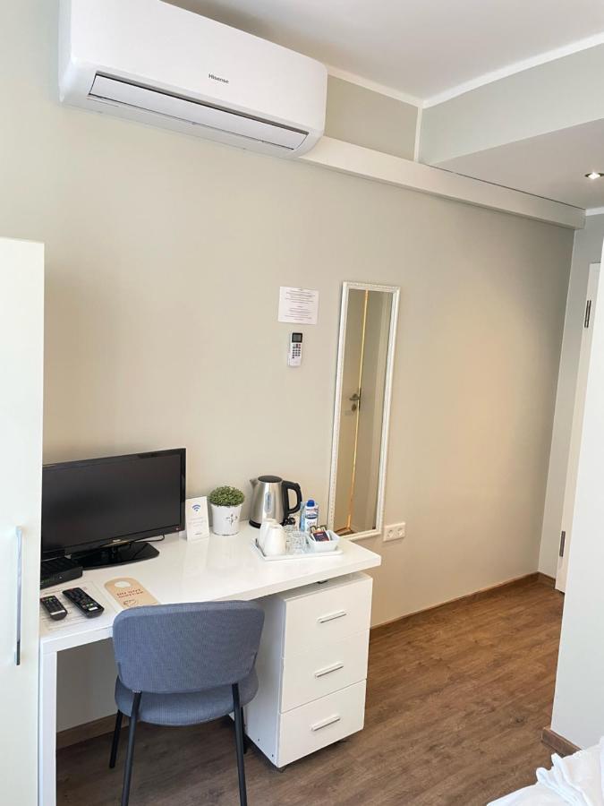 Barcelona Bed & Breakfast Düsseldorf Exteriör bild
