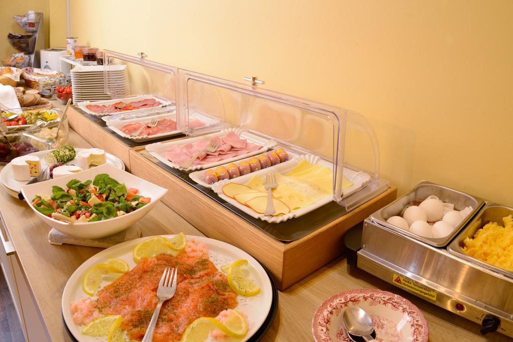 Barcelona Bed & Breakfast Düsseldorf Exteriör bild