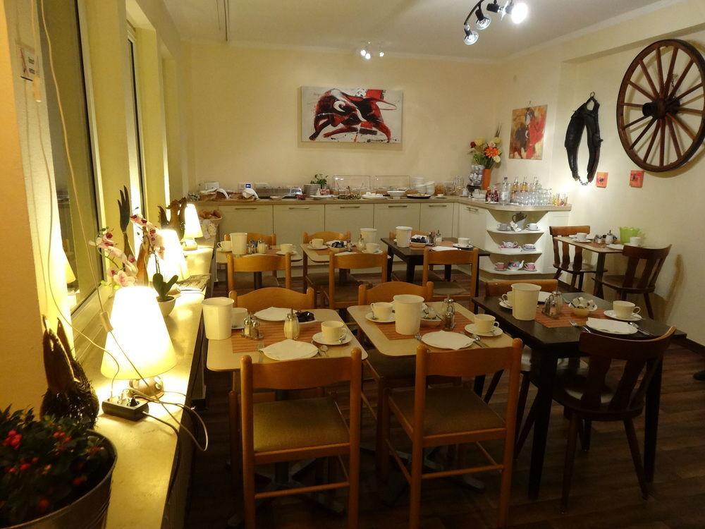 Barcelona Bed & Breakfast Düsseldorf Exteriör bild